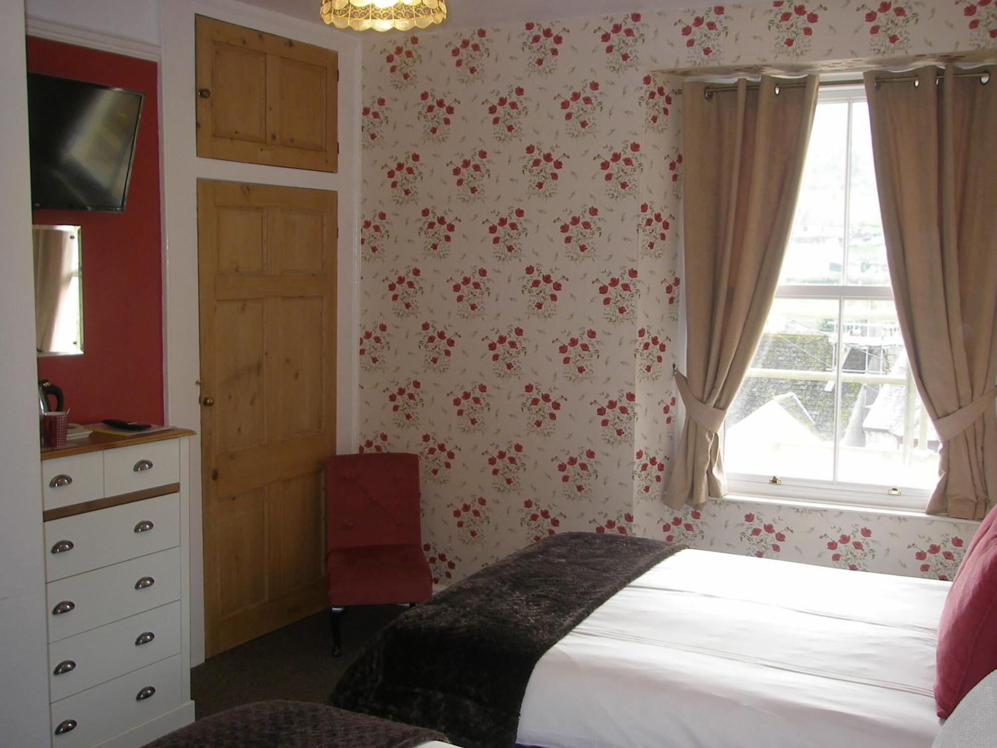 Saffron House 3*