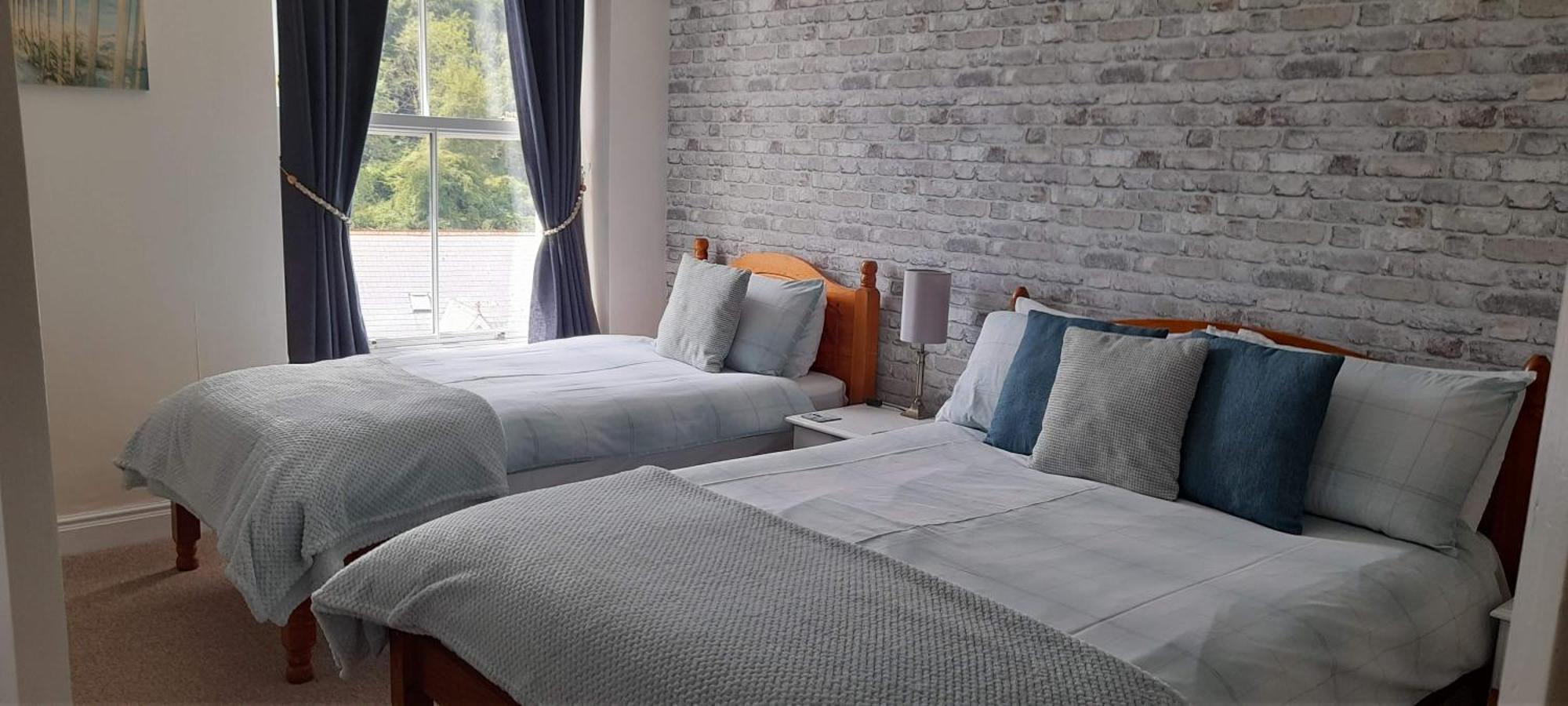 Saffron House 3*