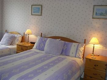 Saffron House 3*